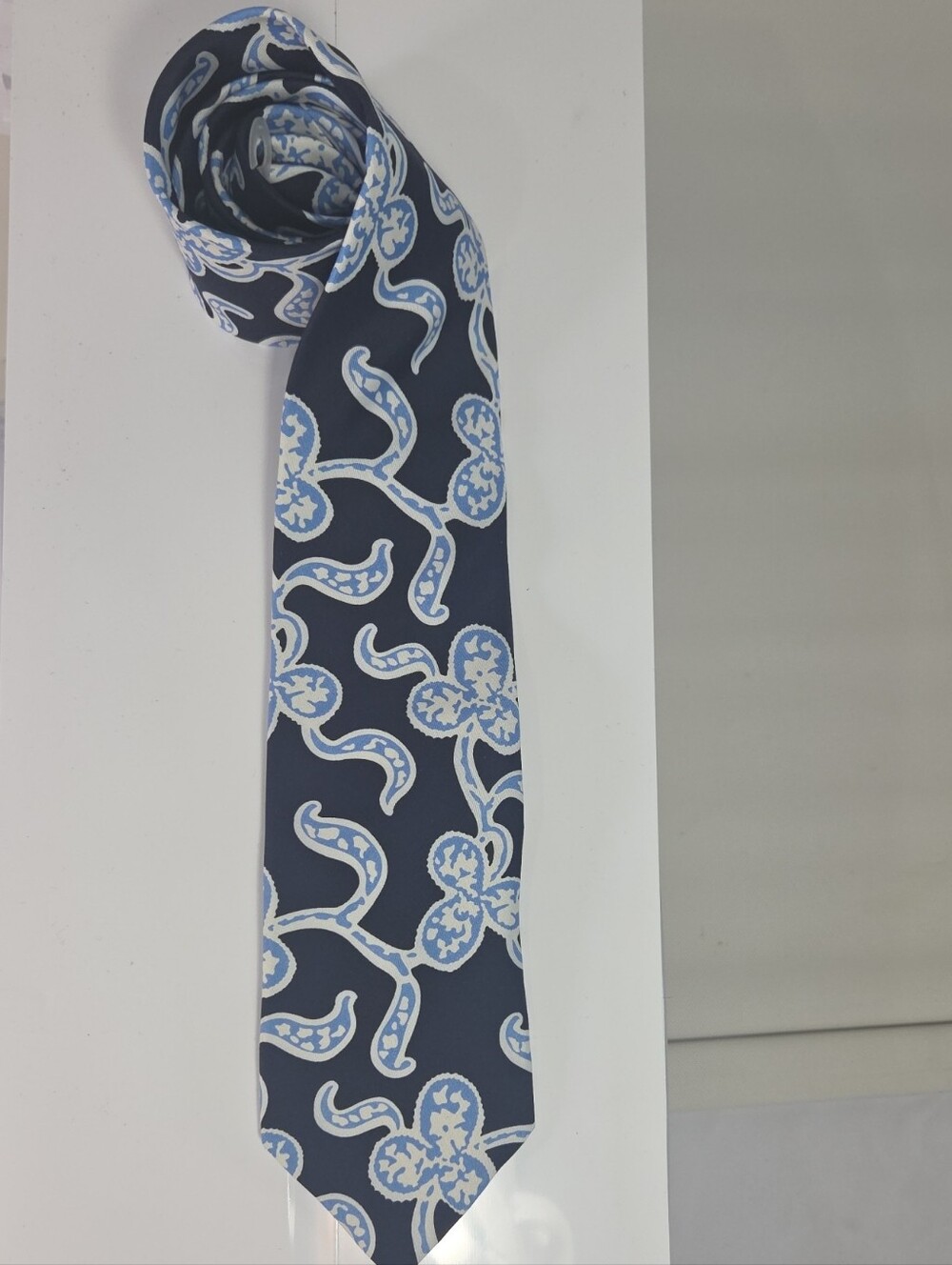 Drake's London Navy Blue & Sky Blue Floral Silk Tie New With Tags